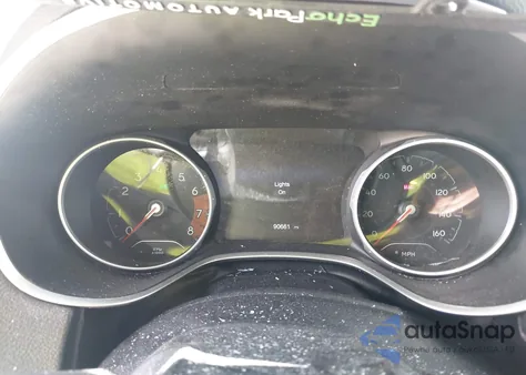 2021 Jeep Compass Altitude Fwd z USA, uszkodzony, nr VIN 3C4NJCBB4MT597035